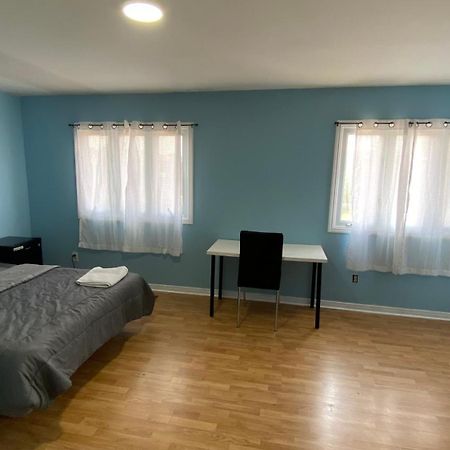 Shelby Daire Mississauga Dış mekan fotoğraf