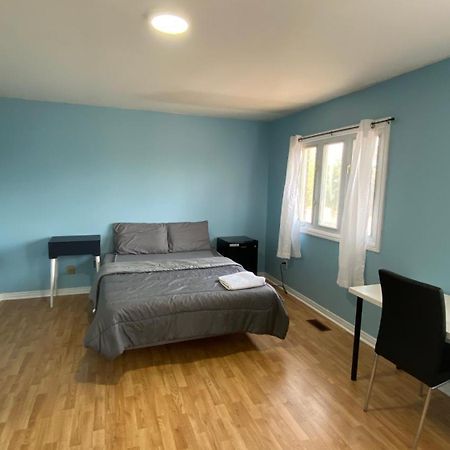 Shelby Daire Mississauga Dış mekan fotoğraf